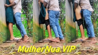 Fazendo sexo escondido na roça